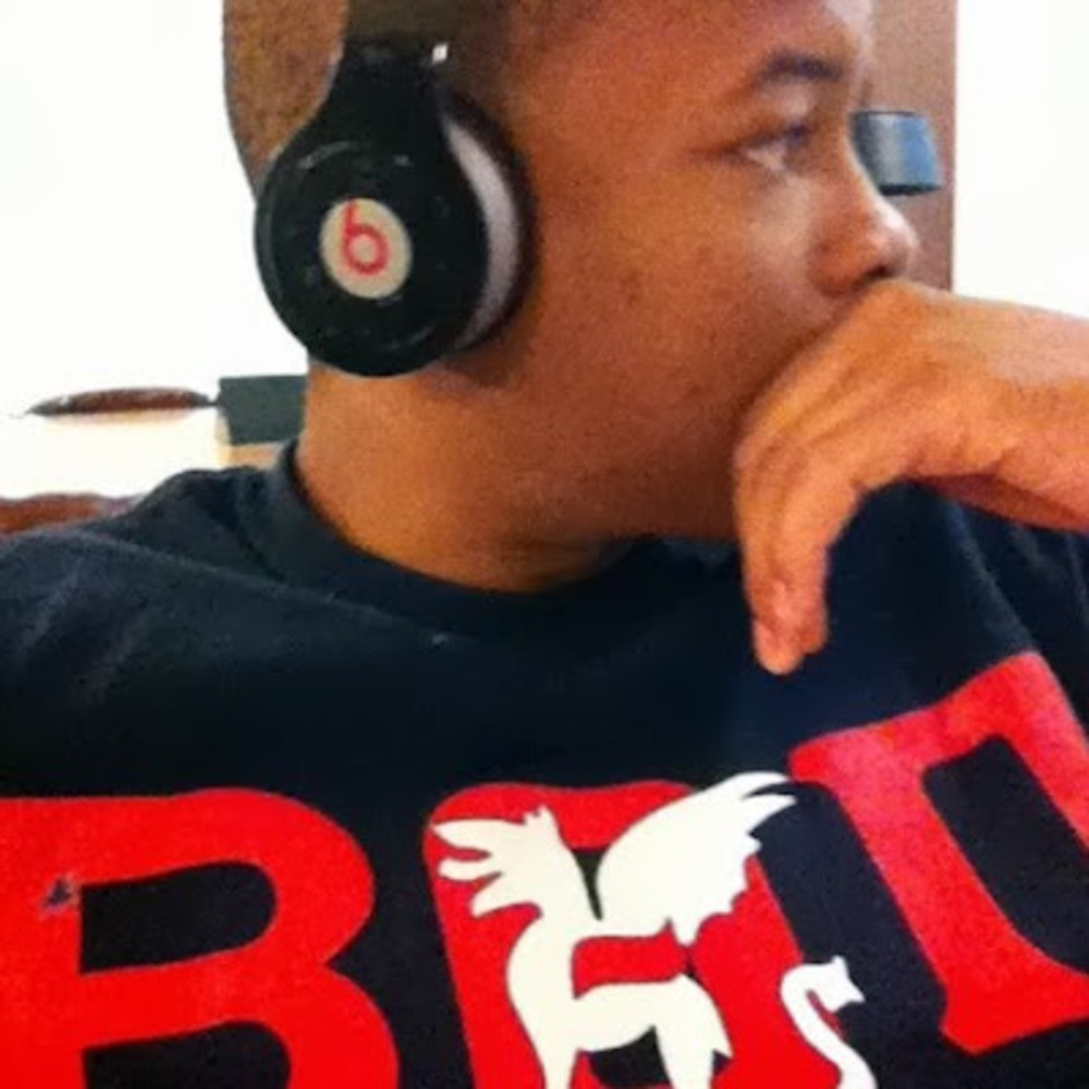 Meet your Posher, Que'dale